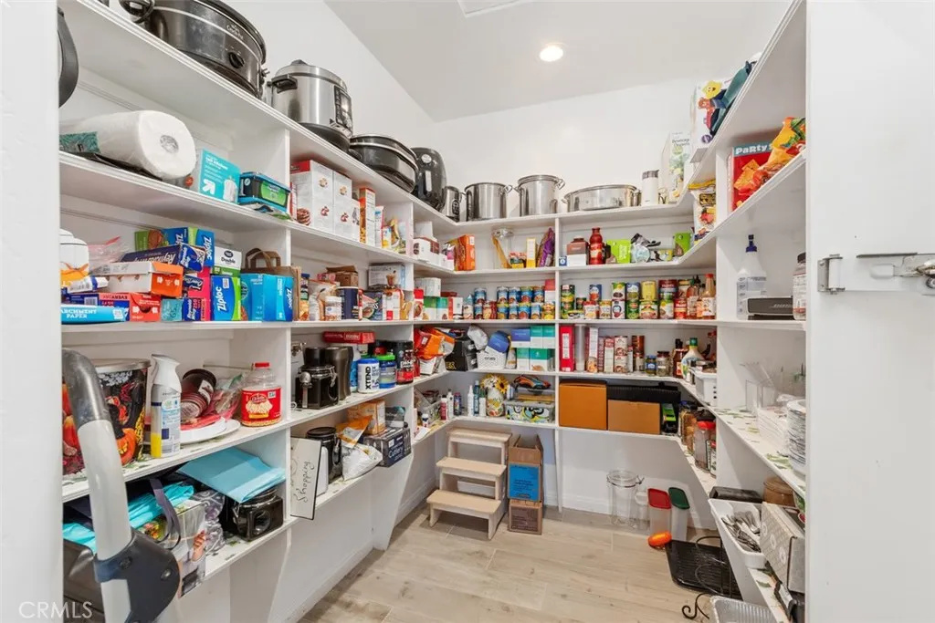 https://cdn.realtyfeed.com/cdn/127/306130734/740a229b1d27ea46d02b45532cdeac89.webp