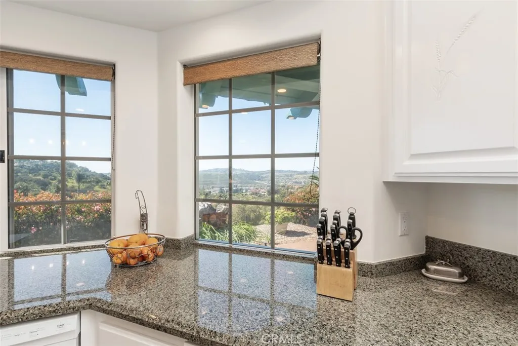 https://cdn.realtyfeed.com/cdn/127/306130734/7bb2989030b8babf7228265c3b1b46bb.webp