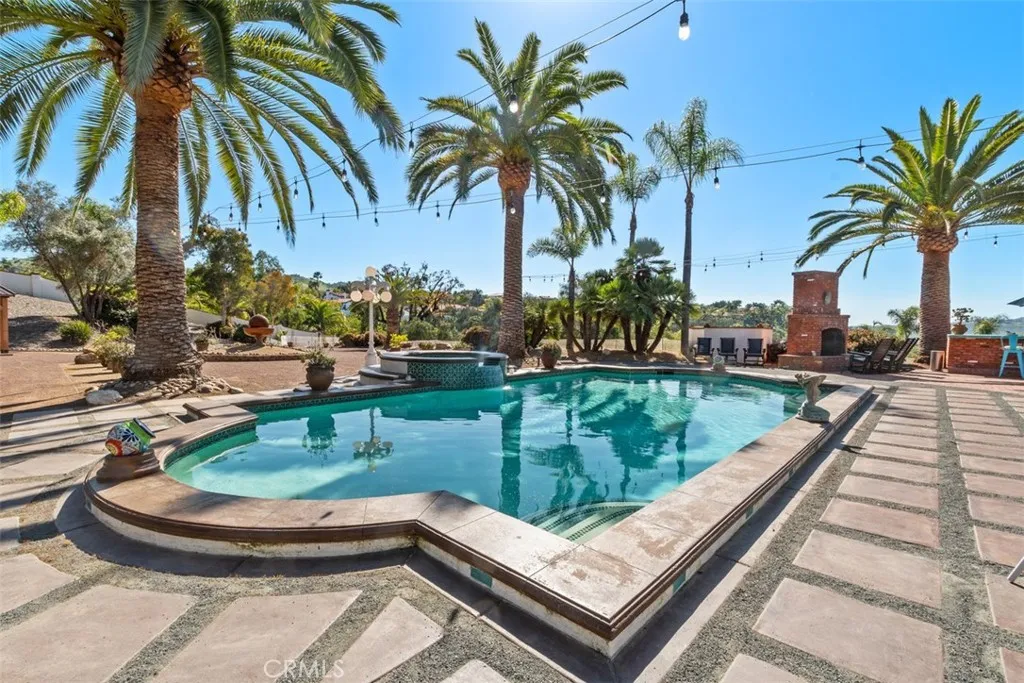 https://cdn.realtyfeed.com/cdn/127/306130734/7c3fd3b783c74365dfc4c4cb24e06bab.webp