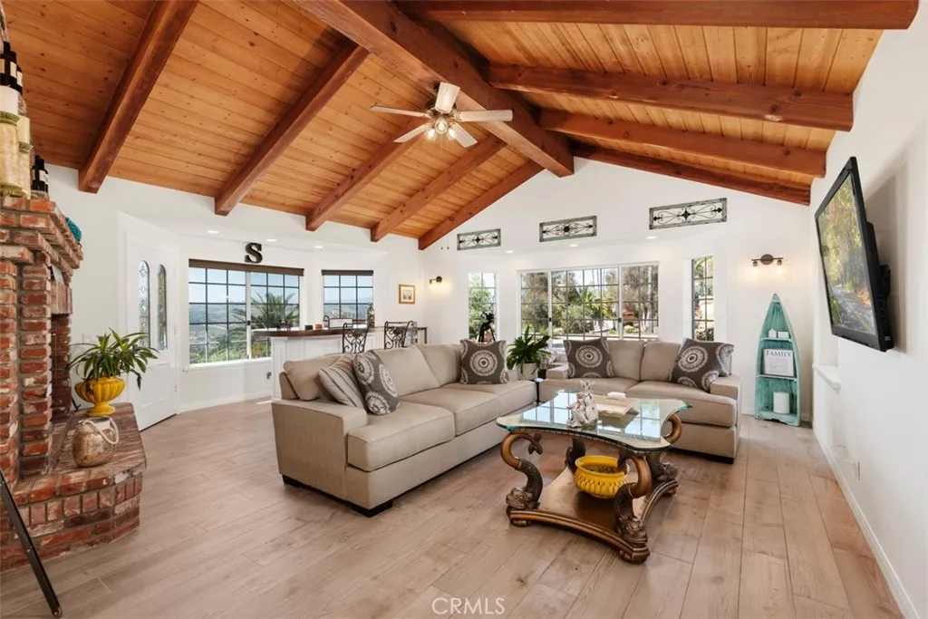 https://cdn.realtyfeed.com/cdn/127/306130734/b85143cbc9ba0c996af4ec84d87661a3.webp