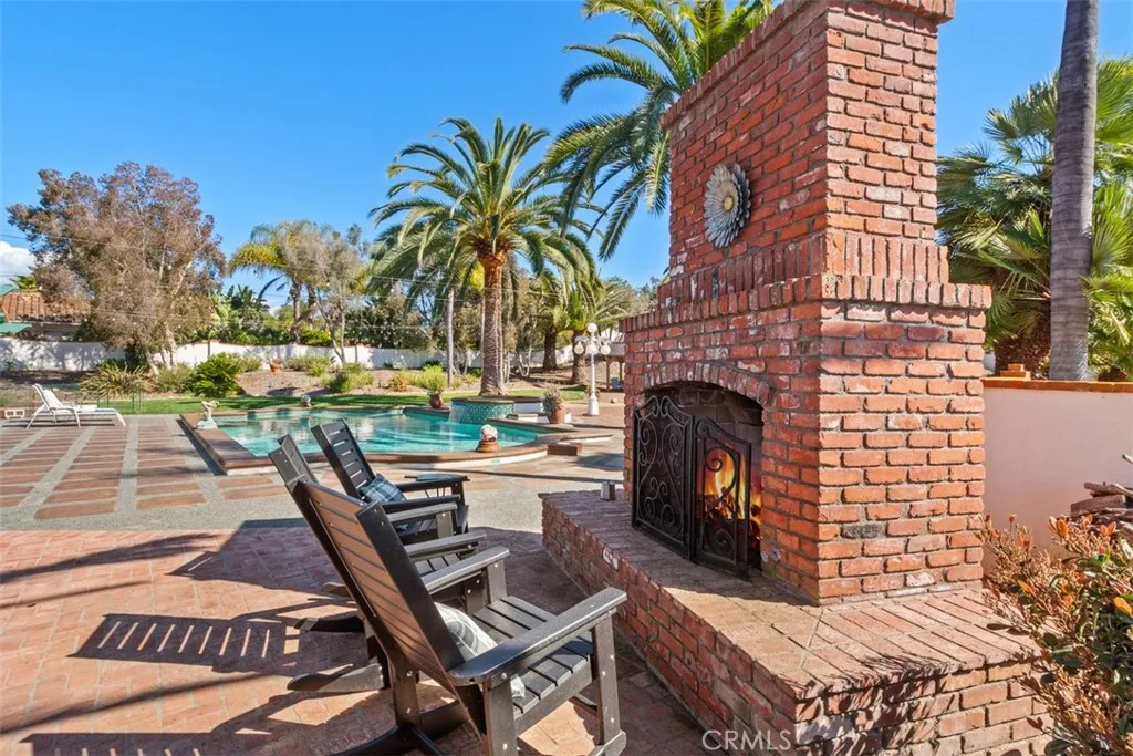https://cdn.realtyfeed.com/cdn/127/306130734/f0e490f932cb5f9b29669202a4b5778c.webp