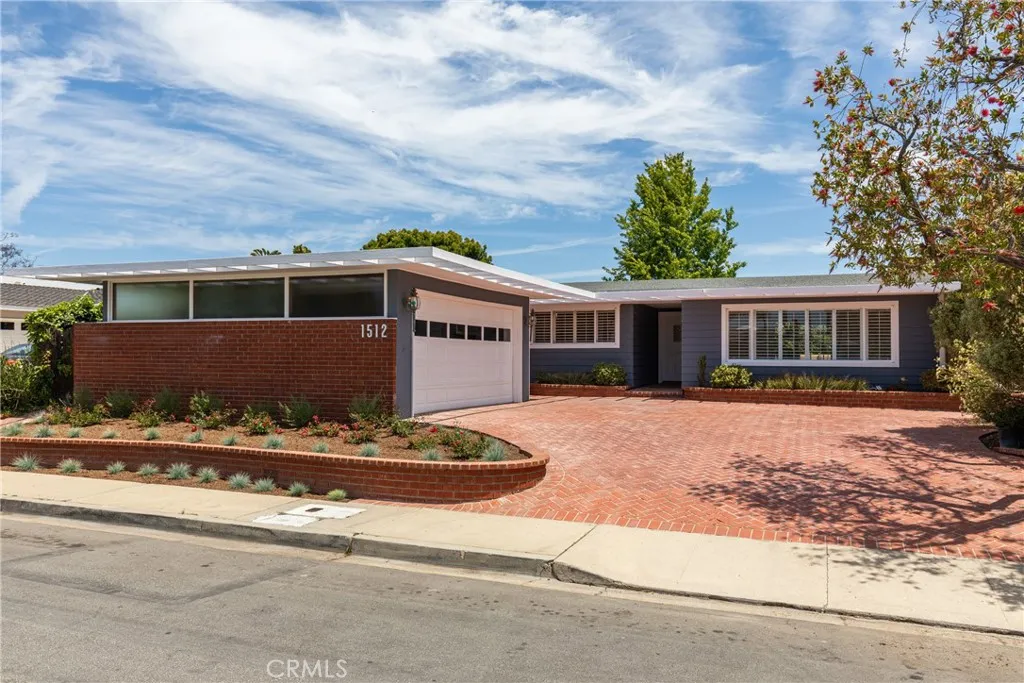 1512  Serenade Terrace
