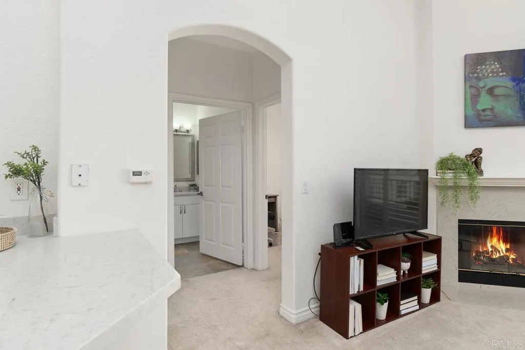 https://cdn.realtyfeed.com/cdn/127/306133429/af6b7feda8724764d93616b6b1980295.webp