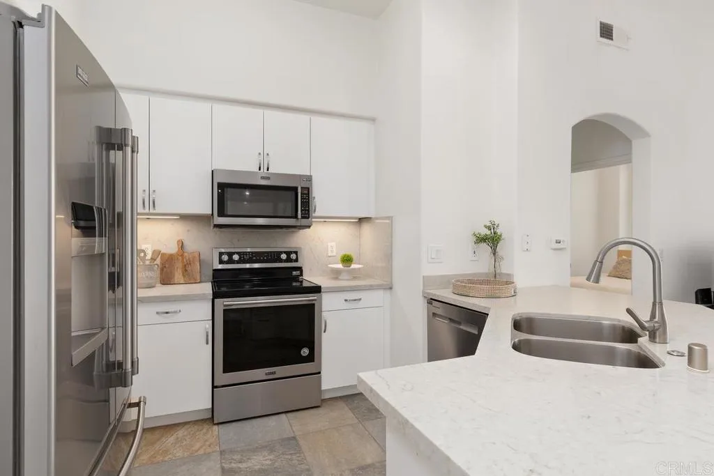Photo #5: NDP2402536 Listing 