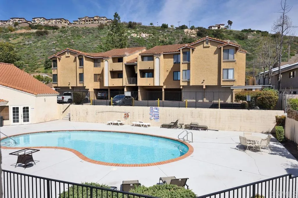 https://cdn.realtyfeed.com/cdn/127/306134744/9e8c593dae0716317df374fbb93fb416.webp