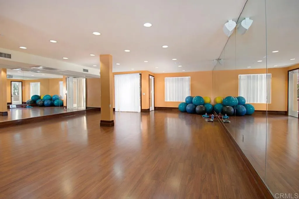 https://cdn.realtyfeed.com/cdn/127/306136031/0acc68e42cf45fb4f7eb2bd0aec28adc.webp