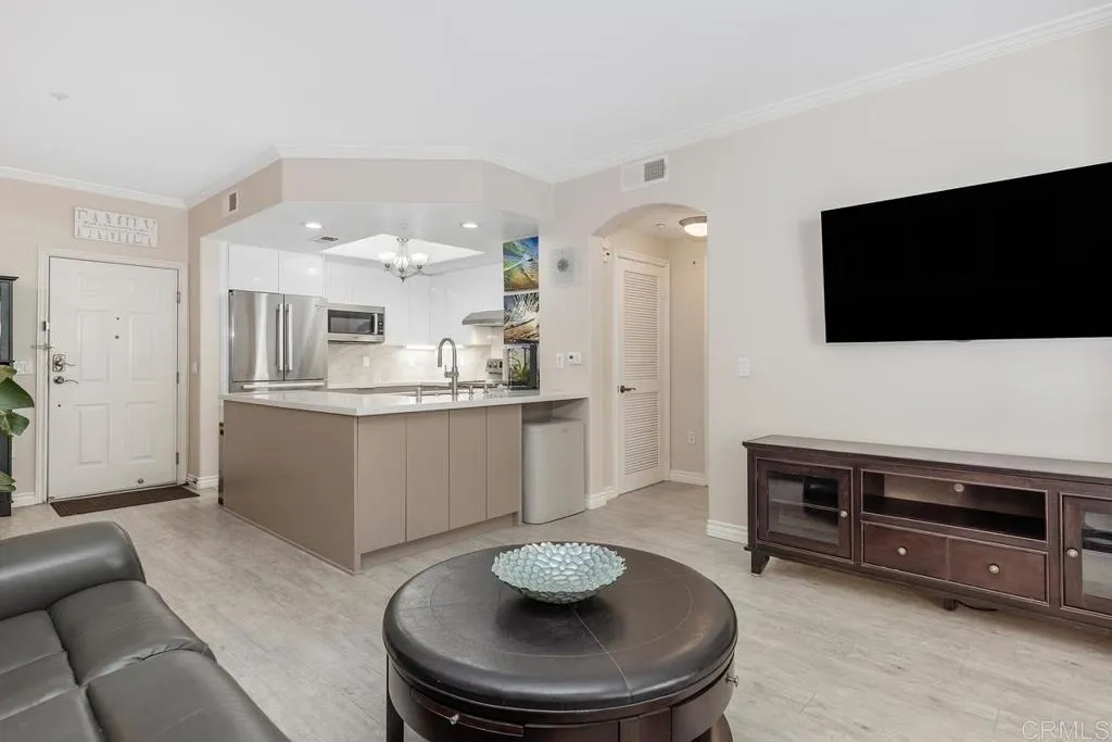 https://cdn.realtyfeed.com/cdn/127/306136031/17f7a09f9451d76bafadda8c24ffa626.webp