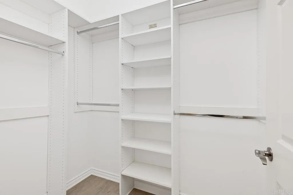 https://cdn.realtyfeed.com/cdn/127/306136031/b9d48d97957a6a2e31e14d574918b851.webp