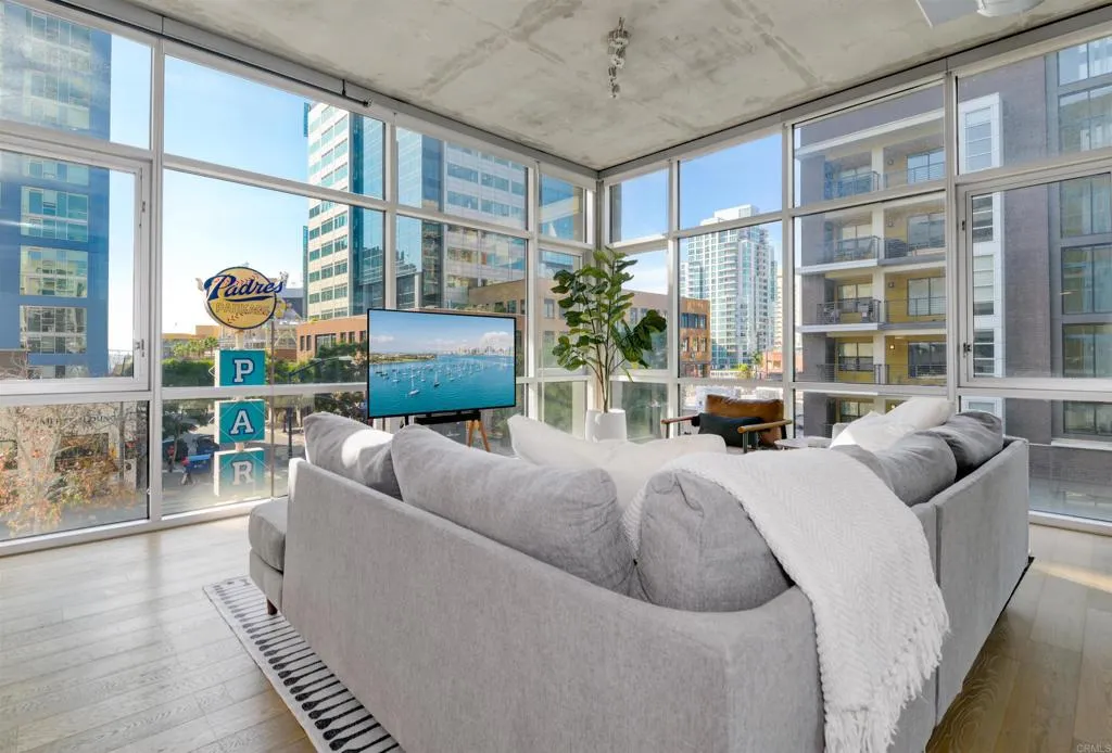 MLS: NDP2402687 Condo For Sale