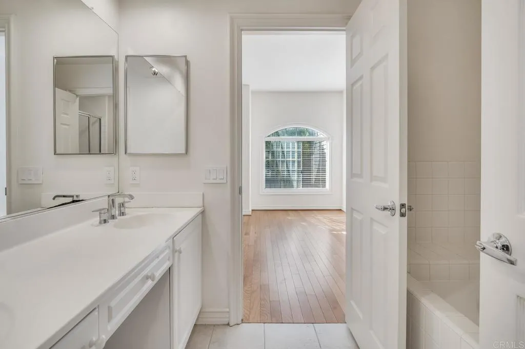https://cdn.realtyfeed.com/cdn/127/306137924/0f2aa627e270656cd3b1e992c95c5c09.webp