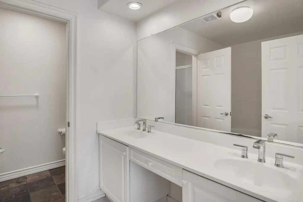 https://cdn.realtyfeed.com/cdn/127/306137924/410c8245d3dd89b33f48f776ea36100e.webp