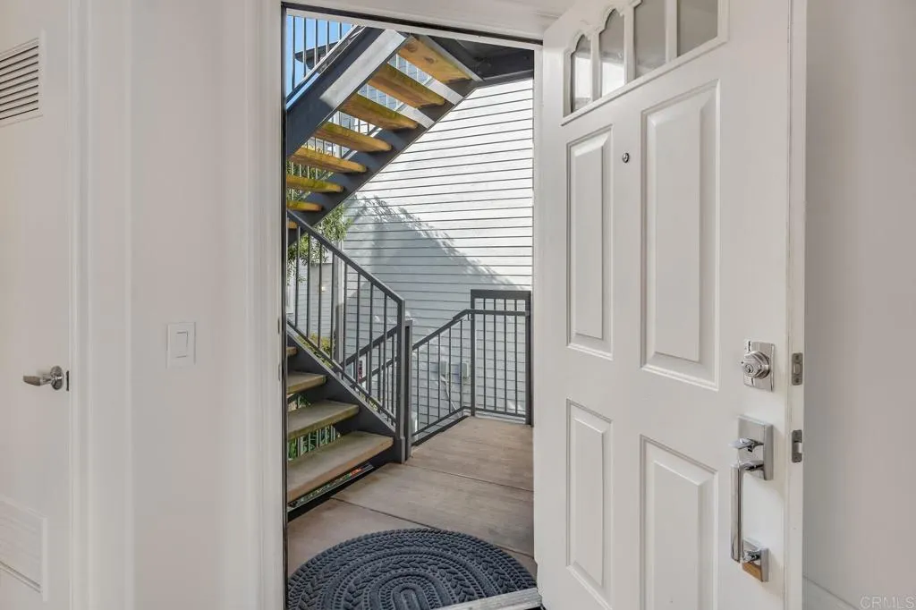 https://cdn.realtyfeed.com/cdn/127/306137924/690a07df61630c34ad871ea456e9ae6c.webp