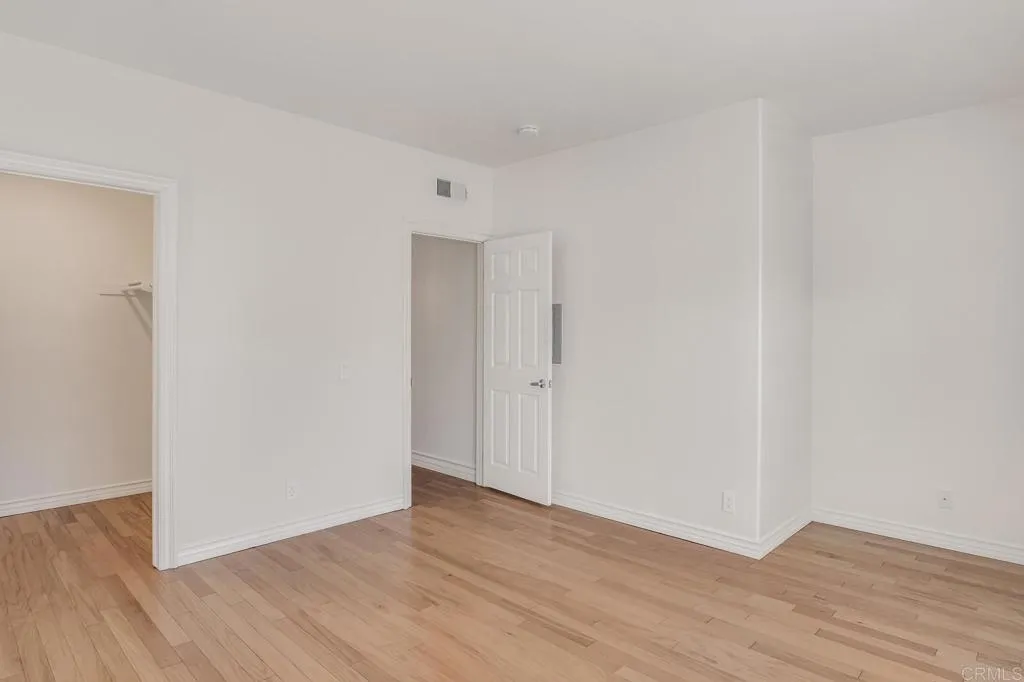 https://cdn.realtyfeed.com/cdn/127/306137924/ab6205c404ba27e303dad90b048dc135.webp