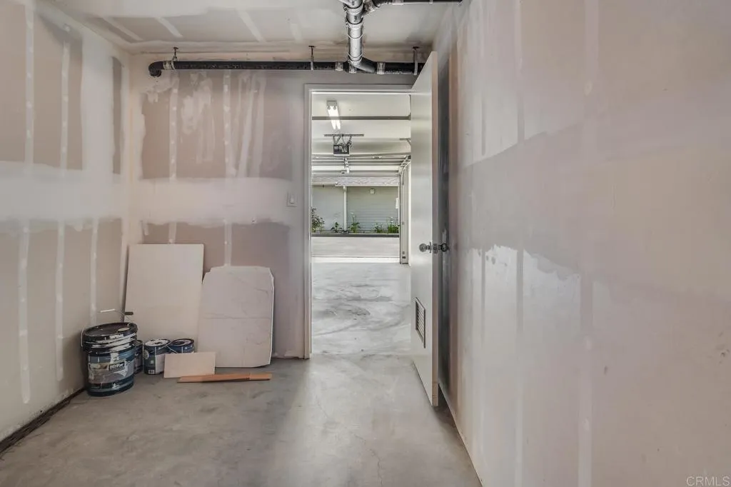 https://cdn.realtyfeed.com/cdn/127/306137924/de8d3f4087430adc695be117bcfa2fde.webp