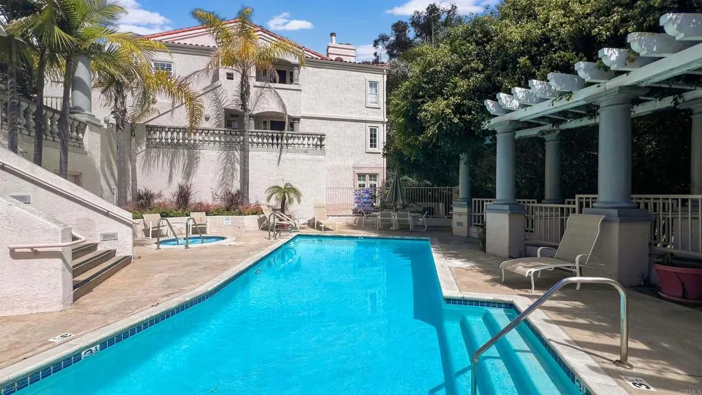 https://cdn.realtyfeed.com/cdn/127/306137928/9255dc30fd6453d5262ef7c438cf1592.webp