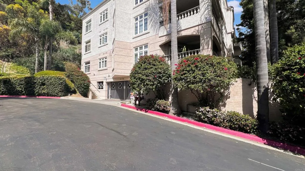 https://cdn.realtyfeed.com/cdn/127/306137928/b9e6fe86c64d9485e90c48abd7f0fc41.webp