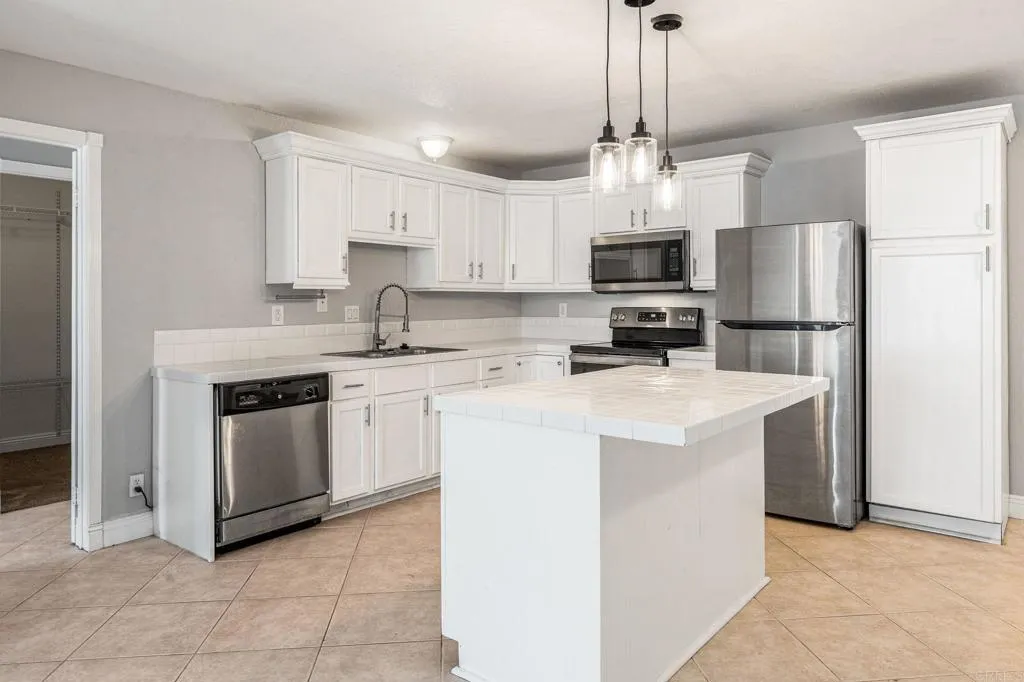 Photo #3: NDP2402742 Listing 
