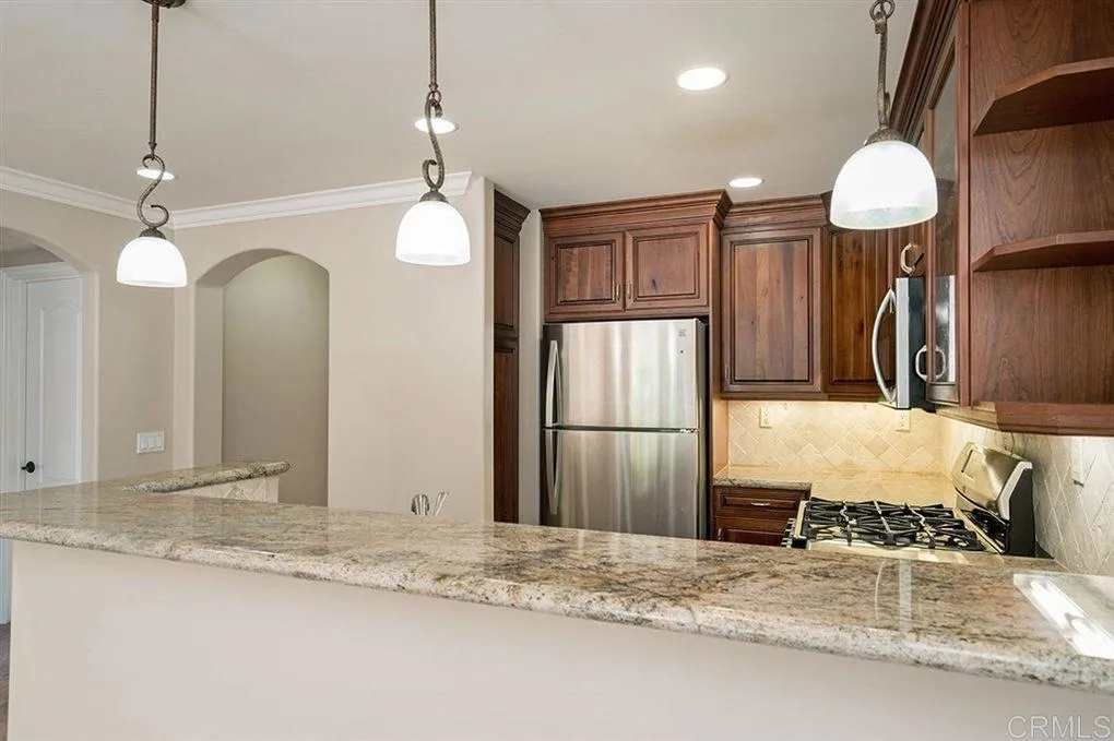 Photo #3: PTP2401836 Listing 