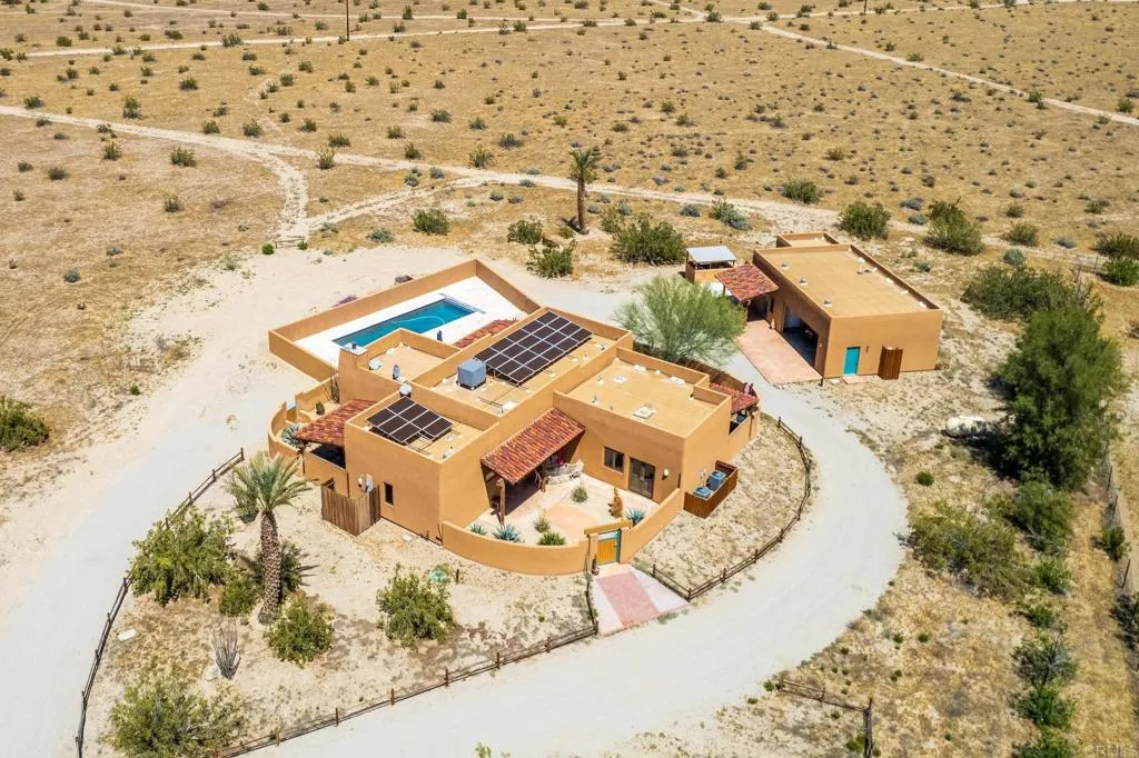 https://cdn.realtyfeed.com/cdn/127/306143471/863ee598519de51d8420511733f5d7a4.webp