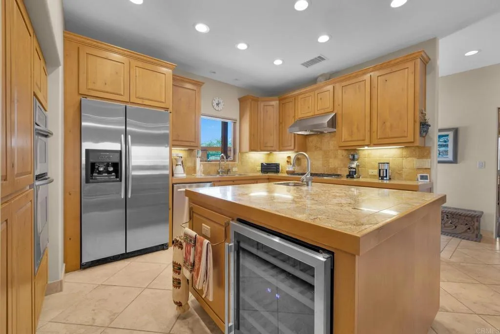 https://cdn.realtyfeed.com/cdn/127/306143471/b6114e969624dbe8ea0a506b150b8594.webp