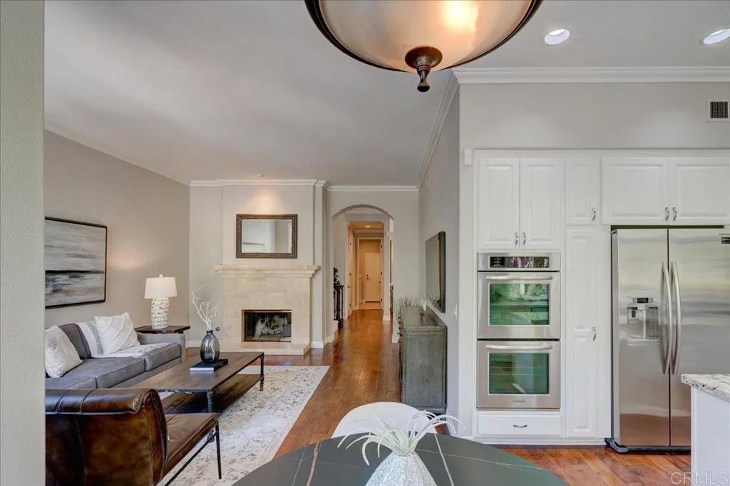 https://cdn.realtyfeed.com/cdn/127/306143587/659fb8f50f25bb9559e26894947c4420.webp