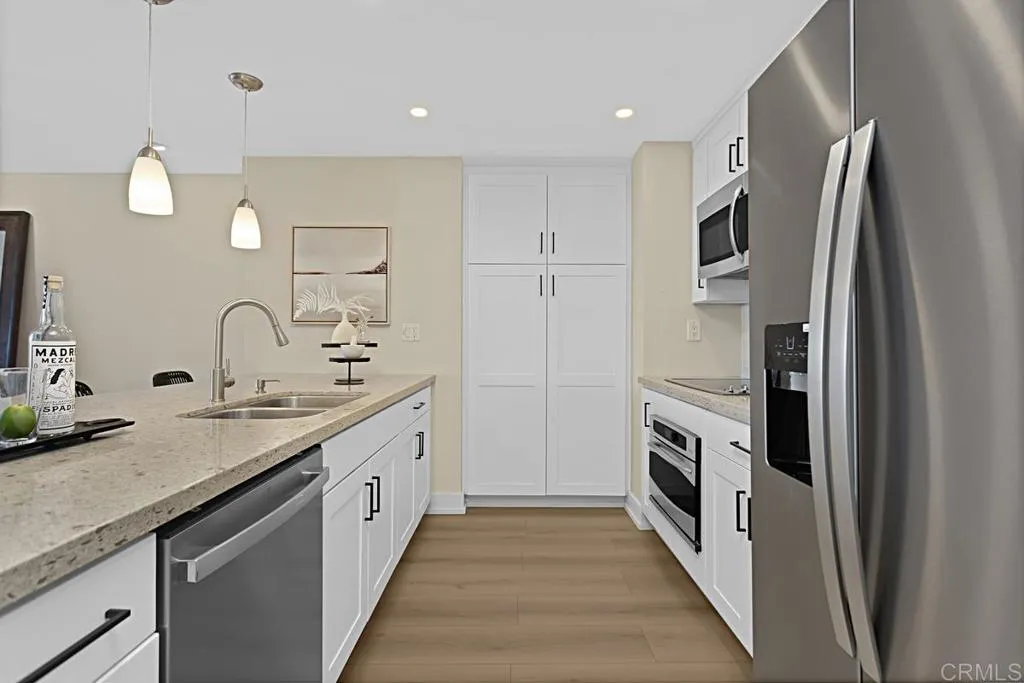 https://cdn.realtyfeed.com/cdn/127/306144169/ae49ff8b1a7ade747653f5db848fc4e2.webp
