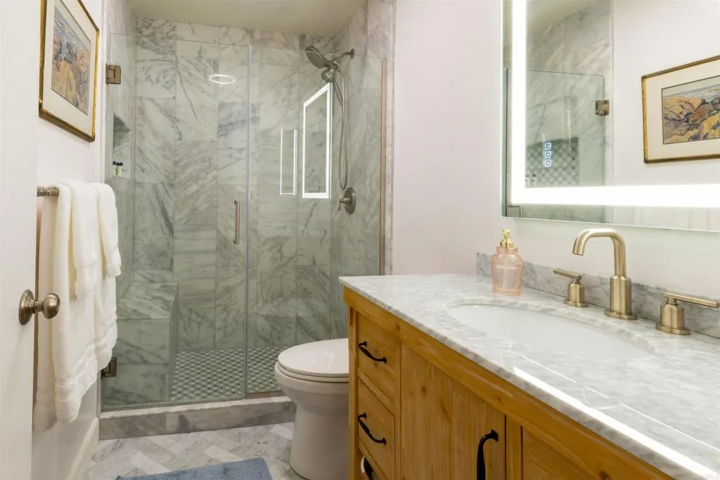 Photo #4: PTP2402010 Listing 