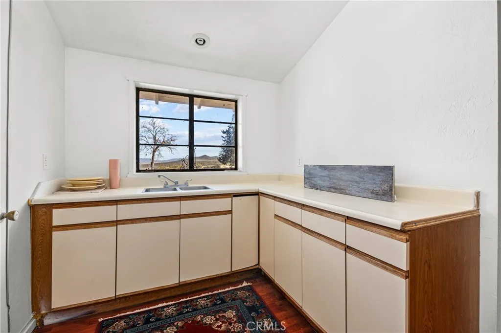 https://cdn.realtyfeed.com/cdn/127/306146845/9b20e368a1022ef133e6958206afd225.webp