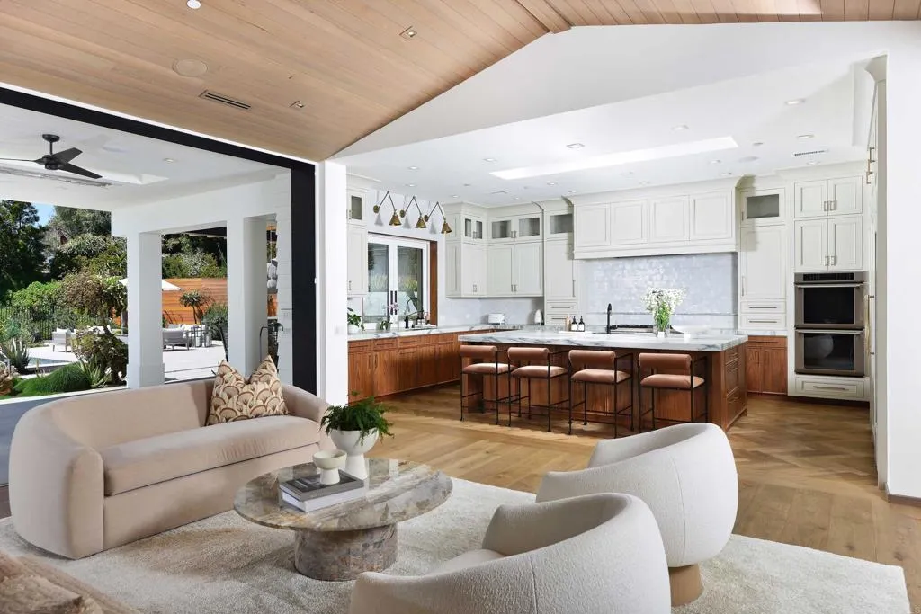https://cdn.realtyfeed.com/cdn/127/306146961/0c7ec72eb8e92367587f3065f174a10b.webp