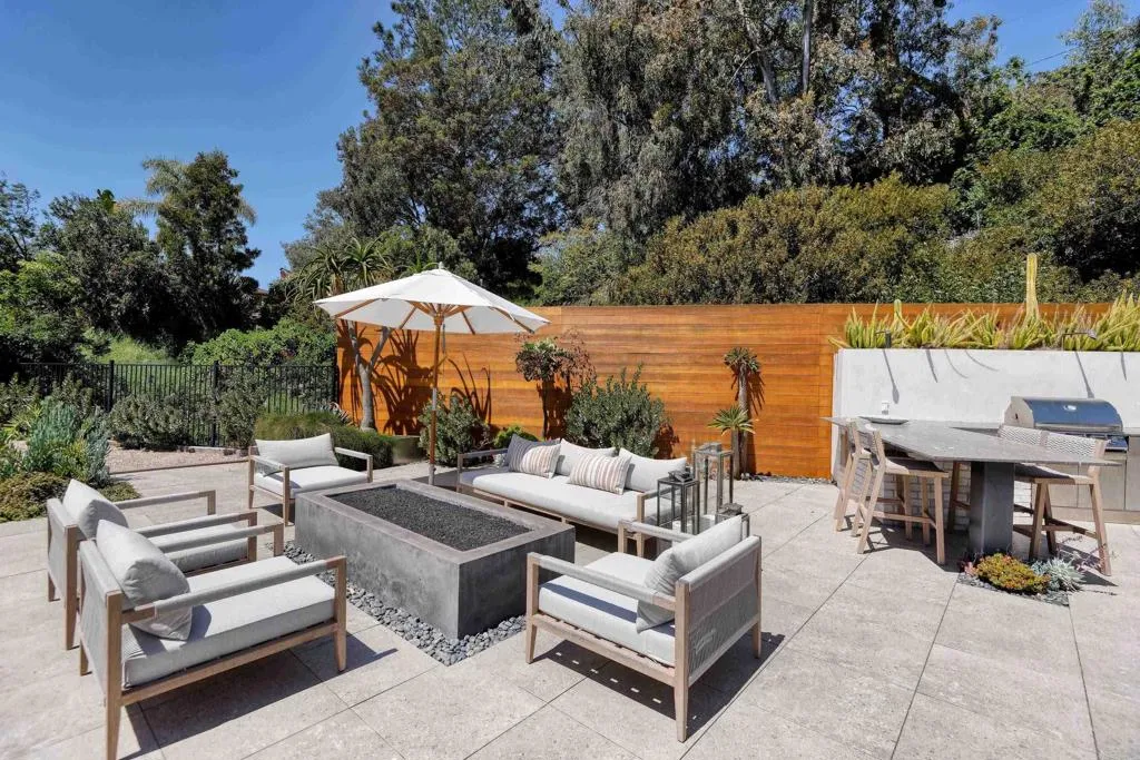 https://cdn.realtyfeed.com/cdn/127/306146961/2b5e0258325b0d90d920473d4be7962c.webp