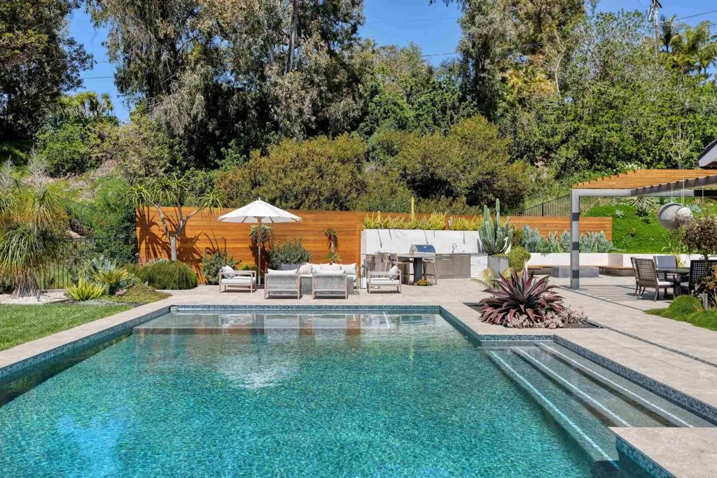 https://cdn.realtyfeed.com/cdn/127/306146961/35fd77de4c430f8034a47217869ea83f.webp