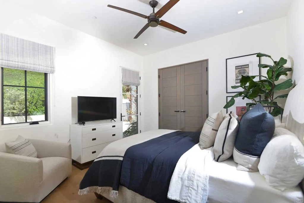 https://cdn.realtyfeed.com/cdn/127/306146961/e60fc5afc594bbf06856ca95cfaa895a.webp