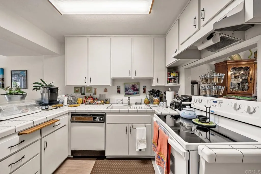 Photo #6: PTP2402089 Listing 