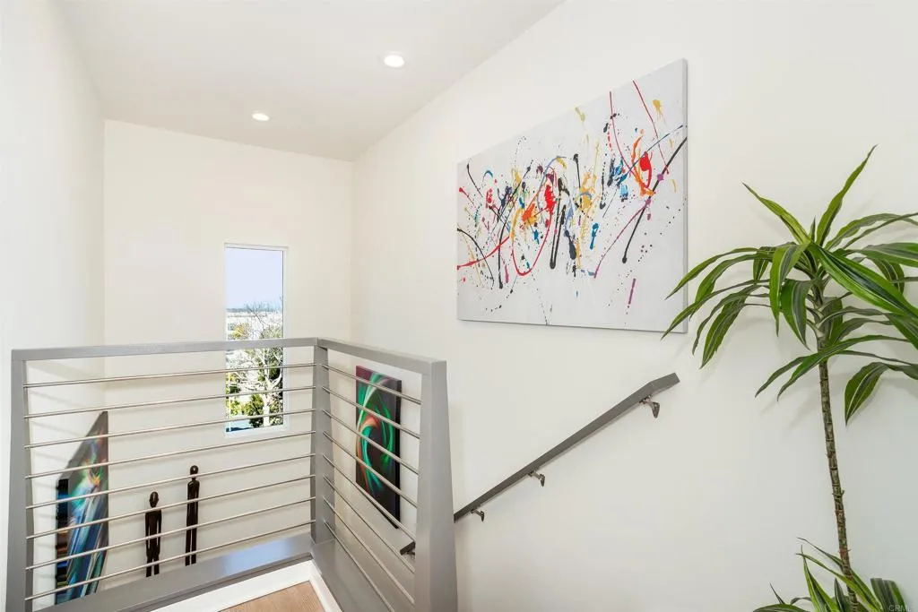 https://cdn.realtyfeed.com/cdn/127/306147861/68268868f0d3f52d2ef6ab5048531a39.webp
