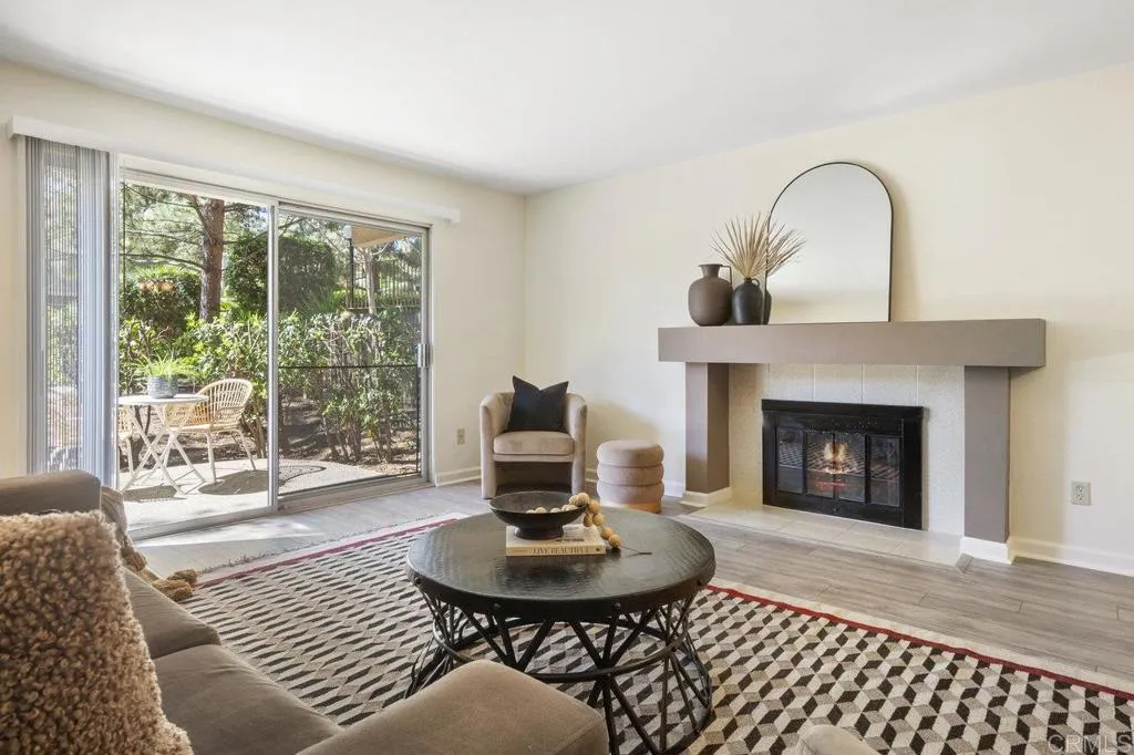 MLS: PTP2402188 Condo For Sale