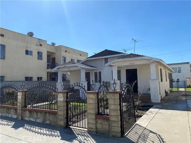 $750,000+