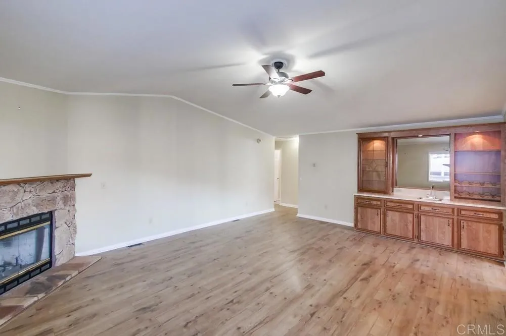 https://cdn.realtyfeed.com/cdn/127/306152259/02bf26acb3d8260746c8637ac4eb6b1d.webp