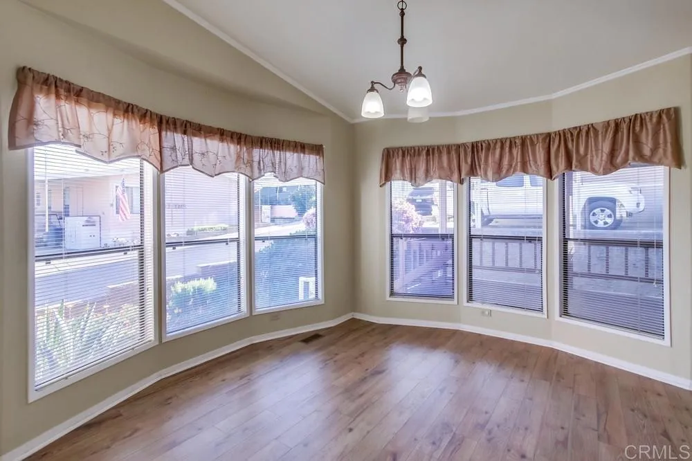 https://cdn.realtyfeed.com/cdn/127/306152259/b93662267e5e54e96436536308fa7d8e.webp