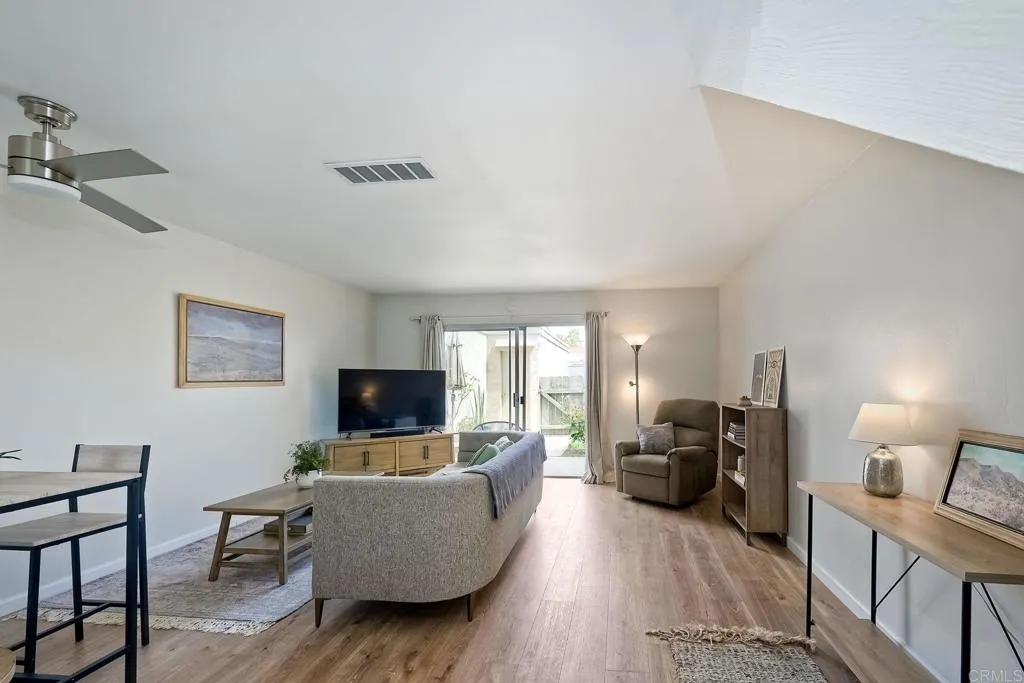 Photo #3: NDP2403368 Listing 