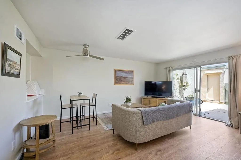 Photo #4: NDP2403368 Listing 