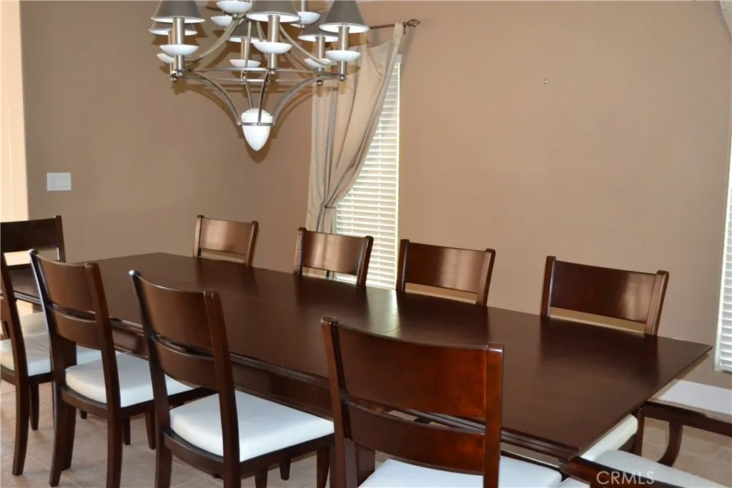 https://cdn.realtyfeed.com/cdn/127/306152948/82eca2f0e241e36e69a78c00874d271c.webp
