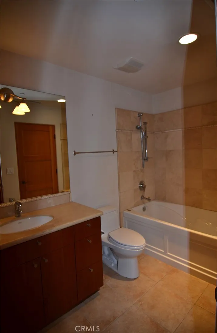 https://cdn.realtyfeed.com/cdn/127/306152948/96fdbf7b8e6c9db96b44d55fd0bc962d.webp