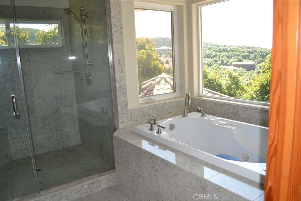 https://cdn.realtyfeed.com/cdn/127/306152948/c8ee3af3598e62200173155427f94c5d.webp