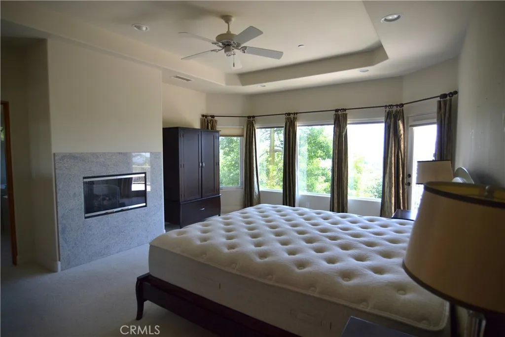 https://cdn.realtyfeed.com/cdn/127/306152948/cc0bcb3eb05b931702d93254b8438d81.webp