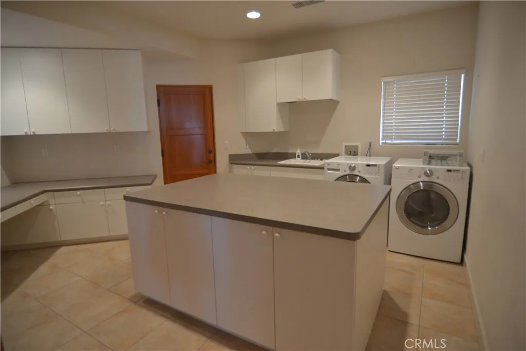https://cdn.realtyfeed.com/cdn/127/306152948/e96258a528cbf846317c03c87011116c.webp
