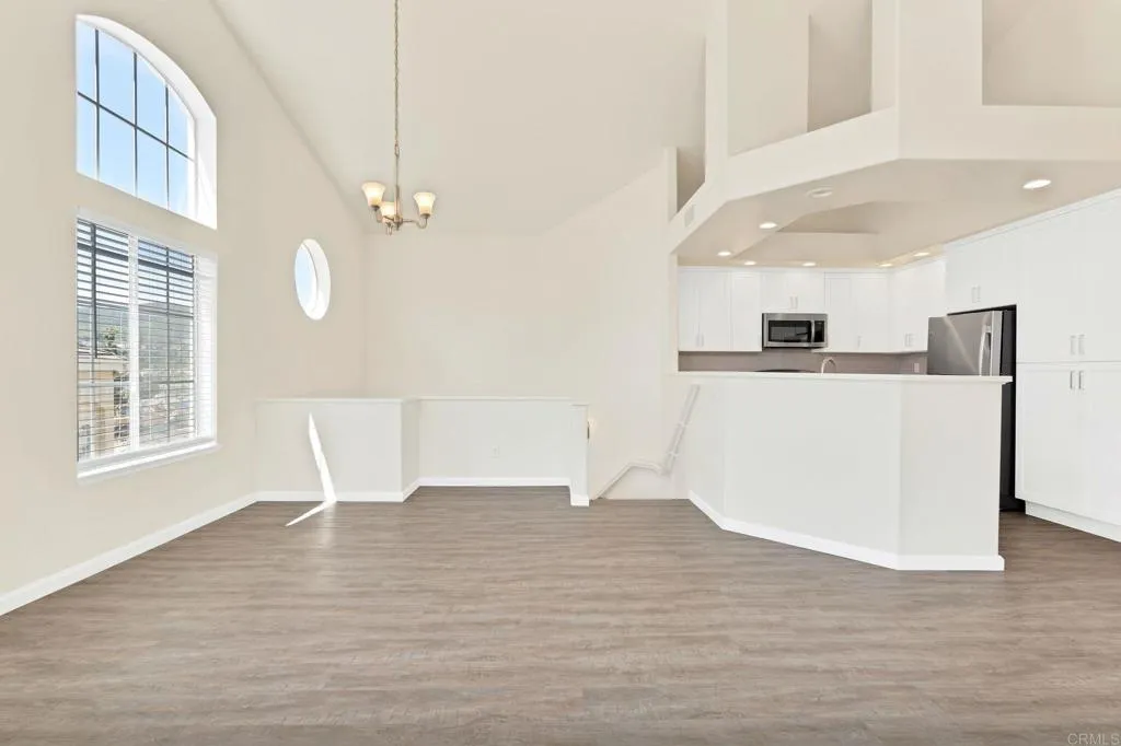 Photo #3: PTP2402276 Listing 