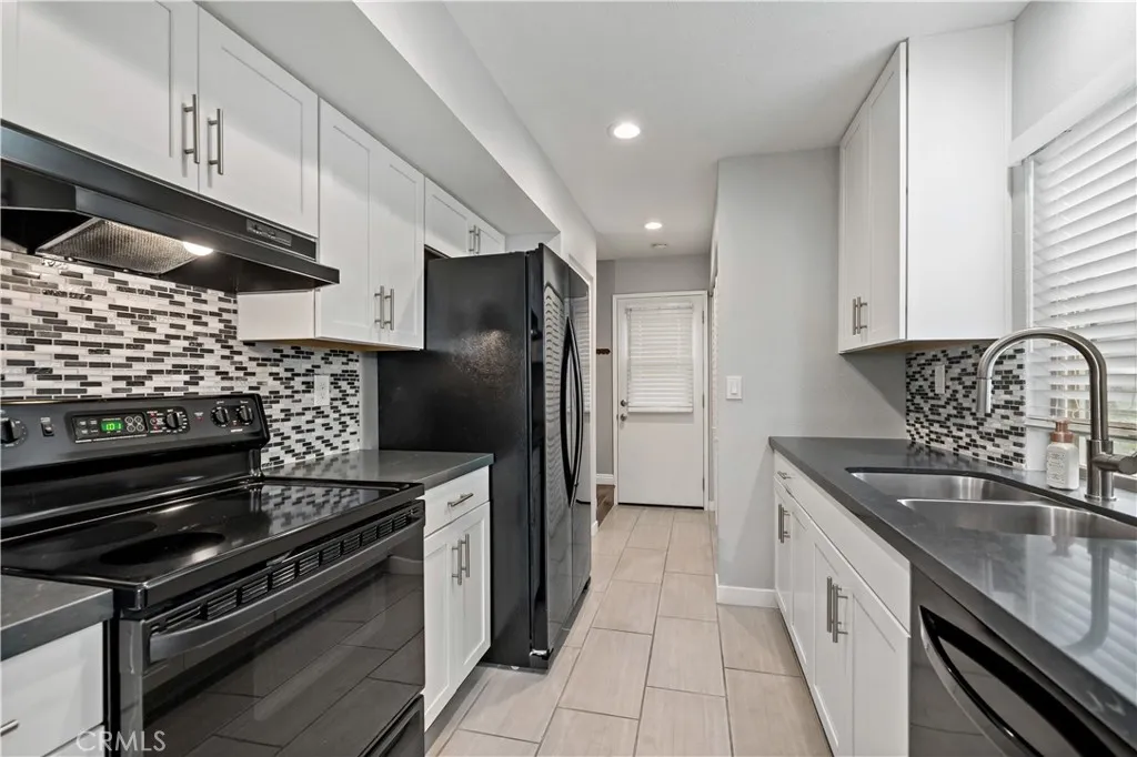 https://cdn.realtyfeed.com/cdn/127/306155235/f9a94d2dd13b444e5b12cc2d71e73ec6.webp