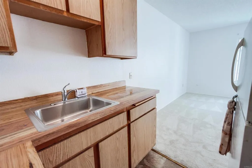 https://cdn.realtyfeed.com/cdn/127/306156374/c8656691a2ed85f27a0f4c47f9930cd4.webp