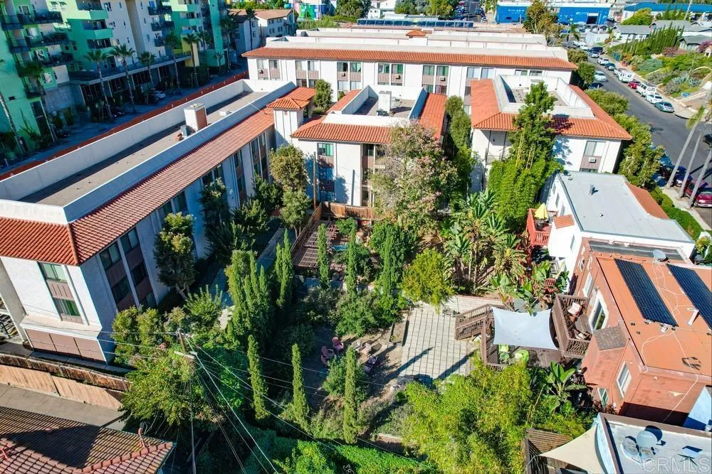 https://cdn.realtyfeed.com/cdn/127/306156374/ddaac3509cf12c88aa5a67830c12e108.webp