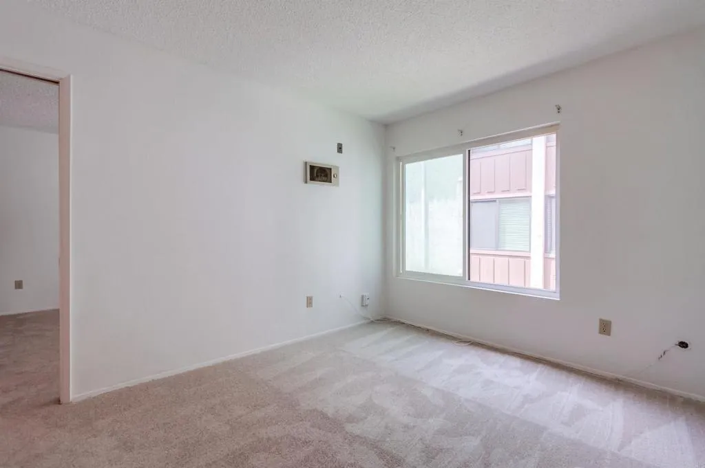 https://cdn.realtyfeed.com/cdn/127/306156374/e13e35de684a0756e8a03a2d71acdfd8.webp